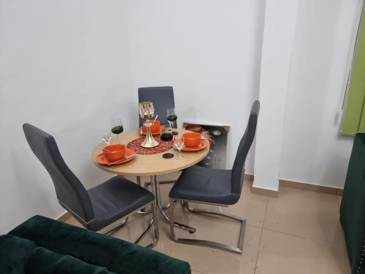 Baobab Lodge Douala Exteriör bild